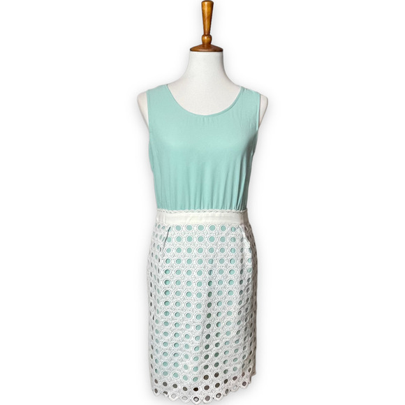 Esley Celeste Blue Sleeveless Eyelet Lace Sheath Dress Size Medium - Picture 1 of 8